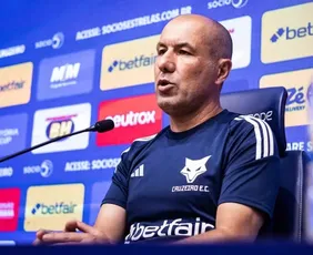 Imagem ilustrativa da imagem Flamengo encaminha acerto com o treinador Leonardo Jardim, diz portal