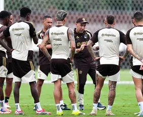 Imagem ilustrativa da imagem Flamengo encara o Corinthians mirando o topo da tabela