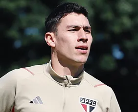 Imagem ilustrativa da imagem Fogão retoma negociação por empréstimo do zagueiro Ferraresi