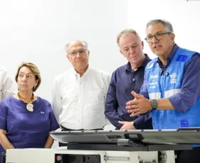 Imagem ilustrativa da imagem Geraldo Alckmin e Padilha entregam ambulâncias e serviços de radioterapia no ES