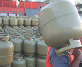 Imagem ilustrativa da imagem Governo Federal avalia auxílio para conter impacto do petróleo no preço do gás