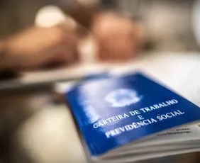 Imagem ilustrativa da imagem Governo Federal avalia novo projeto sobre o fim da escala 6x1