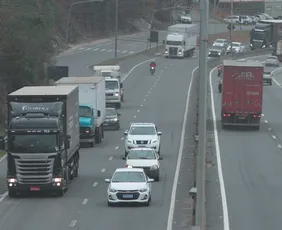 Imagem ilustrativa da imagem Governo Federal prepara mais R$ 10 bilhões em crédito para compra de caminhões