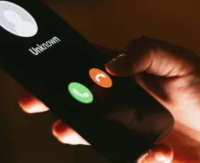 Imagem ilustrativa da imagem Governo vai criar sistema para "dedurar" se ligação recebida é verdadeira ou golpe