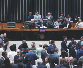 Imagem ilustrativa da imagem Gratificações a servidores do Congresso Nacional podem chegar a 100% do salário