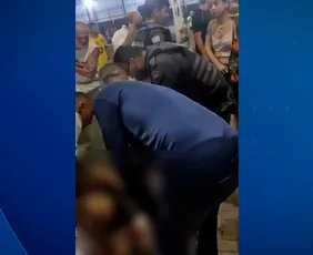 Imagem ilustrativa da imagem Homem é baleado no braço ao tentar proteger namorada durante tiroteio