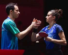 Imagem ilustrativa da imagem Hugo Calderano e Bruna Takahashi conquistam título histórico em Singapura