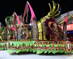 Imagem ilustrativa da imagem Imperatriz do Forte encerra desfiles do Grupo Especial com enredo sobre Xirê