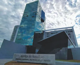 Imagem ilustrativa da imagem Indenizações de até R$ 10 mil por barata na comida