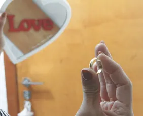 Imagem ilustrativa da imagem “Infidelidade financeira” está entre os principais motivos de divórcio