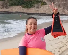 Imagem ilustrativa da imagem Isabela Nogueira, pioneira do bodyboard no Brasil, morre aos 56 anos