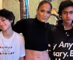 Imagem ilustrativa da imagem Jennifer Lopez comemora aniversário de 18 anos dos filhos gêmeos