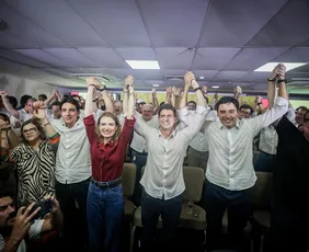 Imagem ilustrativa da imagem João Campos anuncia chapa ao Governo de PE com Marília Arraes e Humberto Costa