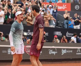 Imagem ilustrativa da imagem João Fonseca e Marcelo Melo alcançam final do Rio Open