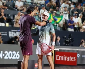 Imagem ilustrativa da imagem João Fonseca e Marcelo Melo batem dupla alemã e vão à final do Rio Open