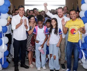 Imagem ilustrativa da imagem Linhares inaugura escola de tempo integral para alunos do Ensino Fundamental