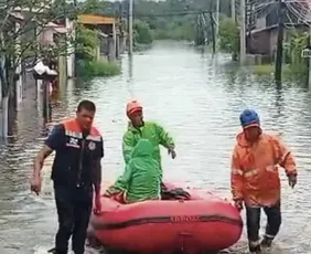 Imagem ilustrativa da imagem Litoral de São Paulo está em alerta de grande perigo para chuvas