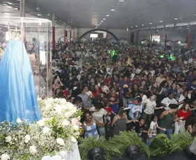 Imagem ilustrativa da imagem Louvor e emoção no Retiro de Carnaval Vinde e Vede