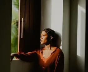 Imagem ilustrativa da imagem Luedji revela que retirou tumor na perna e enfrentou risco de amputação