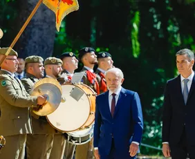 Imagem ilustrativa da imagem Lula alerta sobre risco de bets e big techs para famílias e democracia