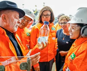 Imagem ilustrativa da imagem Lula defende criação de reserva estratégica de combustíveis
