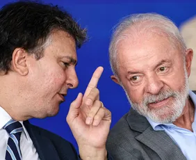 Imagem ilustrativa da imagem Lula diz que Camilo Santana sai para ser candidato no Ceará