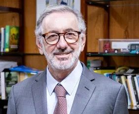 Imagem ilustrativa da imagem Lula oficializa número 2 de Alckmin para comandar Ministério da Indústria