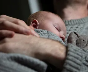 Imagem ilustrativa da imagem Lula sanciona lei que amplia licença-paternidade