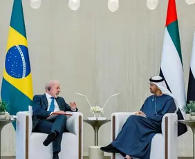 Imagem ilustrativa da imagem Lula se reuniu com presidente dos Emirados Árabes Unidos