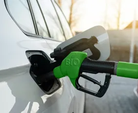 Imagem ilustrativa da imagem Lula volta a defender biocombustíveis ao abrir Feira de Hannover