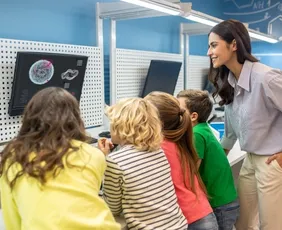 Imagem ilustrativa da imagem MEC vai definir regras e limites sobre o uso de IA nas escolas