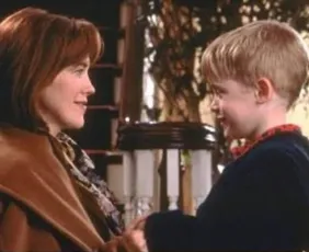 Imagem ilustrativa da imagem Macaulay Culkin lamenta morte de atriz que viveu sua mãe em "Esqueceram de Mim"