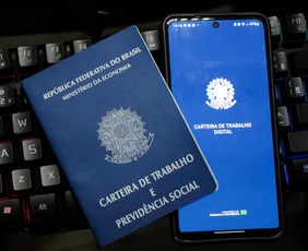Imagem ilustrativa da imagem Maioria dos brasileiros, incluindo jovens, prioriza a CLT ao buscar emprego