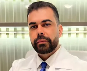 Imagem ilustrativa da imagem Médico foragido: Justiça decreta prisão por morte em harmonização no Recife