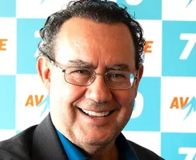 Imagem ilustrativa da imagem Minha candidatura vai até o final, diz Augusto Cury, lançado à Presidência