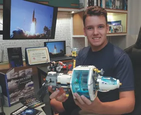 Imagem ilustrativa da imagem Missão Artemis II: viagem espacial inspira jovens a seguir carreira