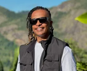 Imagem ilustrativa da imagem Monsueto, doTchakabum, faz aulão gratuito em shopping de Cachoeiro de Itapemirim