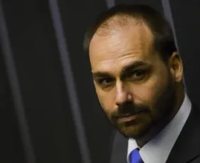 Imagem ilustrativa da imagem Moraes manda notificar Eduardo Bolsonaro sobre abertura de ação penal