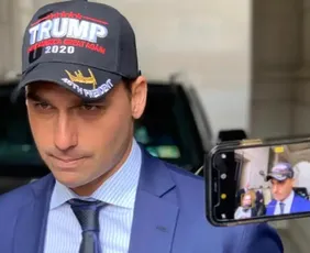 Imagem ilustrativa da imagem Moraes marca para 14 de abril interrogatório de Eduardo Bolsonaro