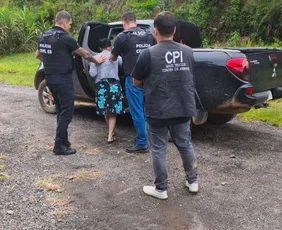 Imagem ilustrativa da imagem Mulher é presa suspeita de matar cão em Afonso Cláudio