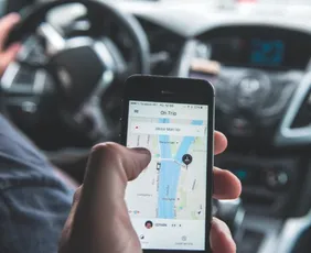 Imagem ilustrativa da imagem O que pode mudar para motoristas e entregas por aplicativo com nova lei