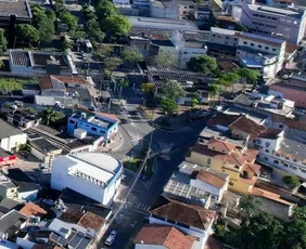 Imagem ilustrativa da imagem Operação vai retirar fios de telefone e internet irregulares na Serra neste domingo