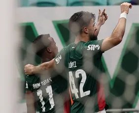 Imagem ilustrativa da imagem Palmeiras arranca vitória contra o Bahia no fim e abre ainda mais na ponta