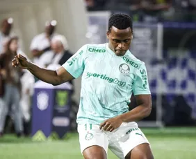 Imagem ilustrativa da imagem Palmeiras vence Fluminense no sufoco em reencontro de Arias e segue líder