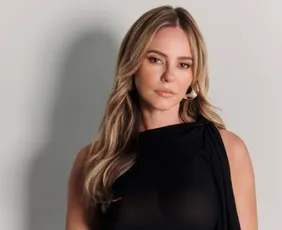 Imagem ilustrativa da imagem Paolla Oliveira faz 44 anos e ganha homenagem de Diogo Nogueira nas redes sociais