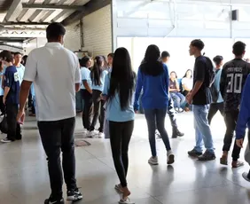 Imagem ilustrativa da imagem Pé-de-Meia: MEC começa pagar parcelas incentivo-conclusão e Enem