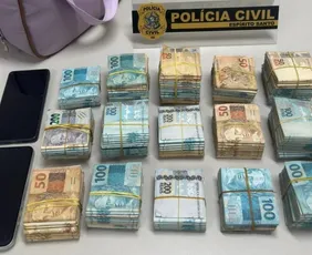 Imagem ilustrativa da imagem Polícia apreende R$ 200 mil que seriam usados para comprar fuzis