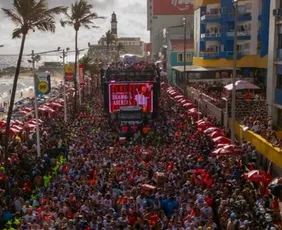 Imagem ilustrativa da imagem Prefeito de Salvador antecipa Carnaval de 2027 e revela primeiras atrações