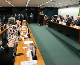 Imagem ilustrativa da imagem Proposta que acaba com a escala 6 x 1 avança na Câmara dos Deputados