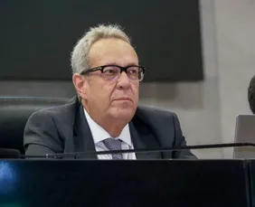 Imagem ilustrativa da imagem Queda de braço: Alepe cancela sessão após impasse sobre o cofre do Governo